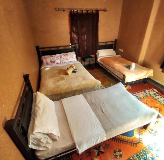 اتاق استاندارد چهار تخته, Auberge Restaurant Tizgui