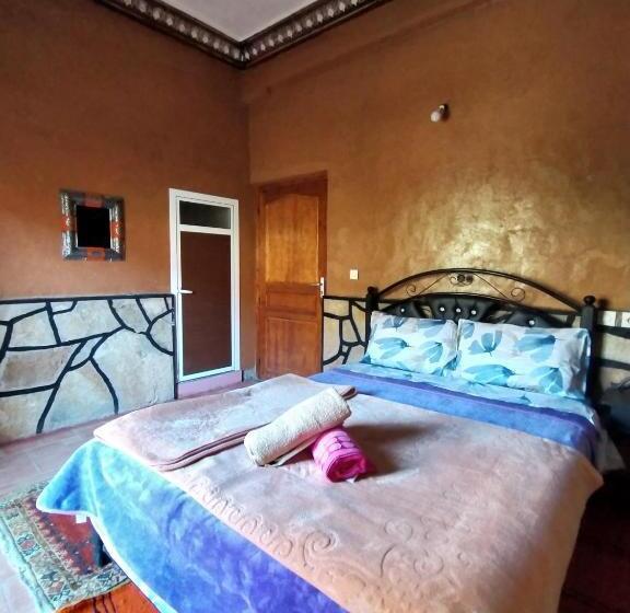 اتاق استاندارد با چشم‌انداز باغ, Auberge Restaurant Tizgui