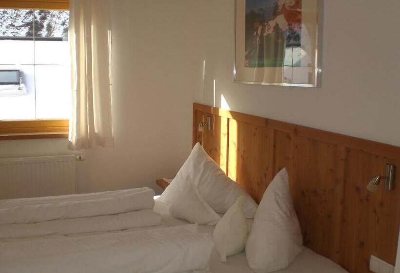 标准间, Pension Angern