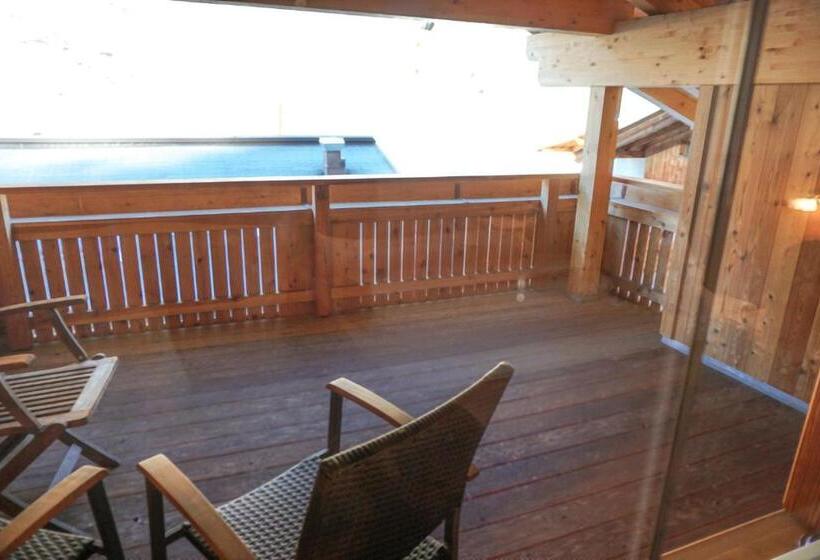 标准三人间, Pension Angern