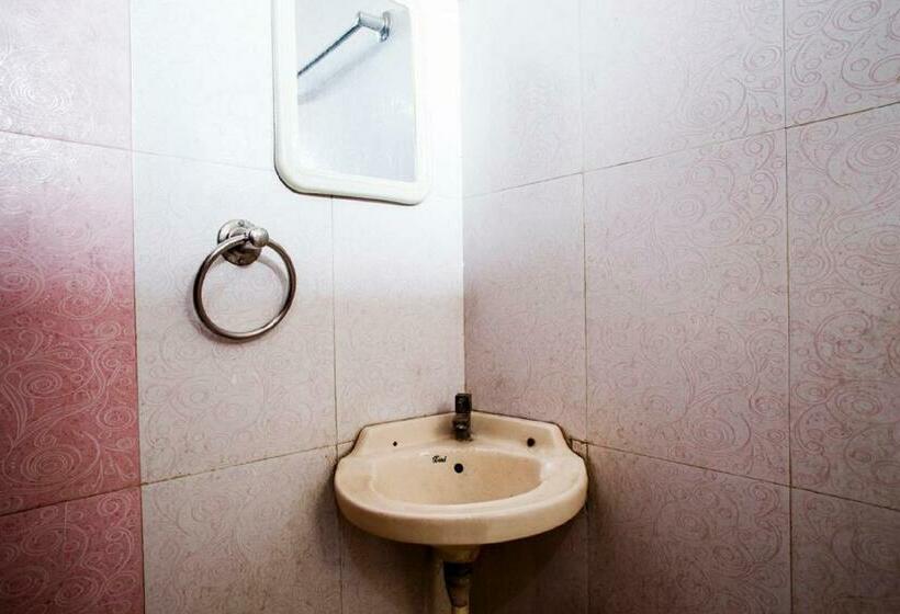 اتاق اکونومی, New City Inn