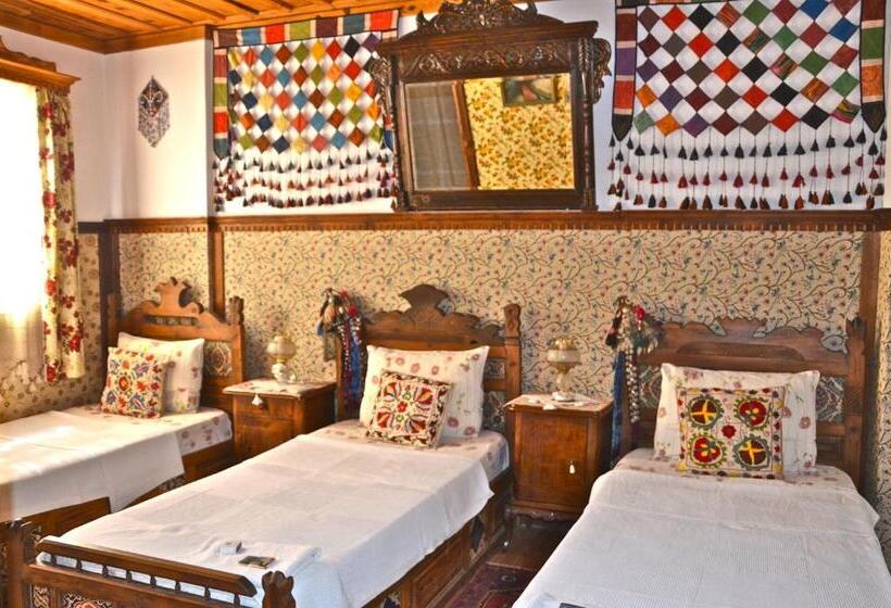 Номер Стандарт Трехместный, Homeros Pension & Guesthouse