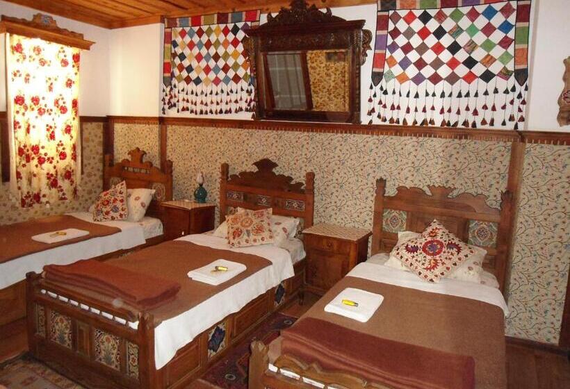 Номер Стандарт Трехместный, Homeros Pension & Guesthouse