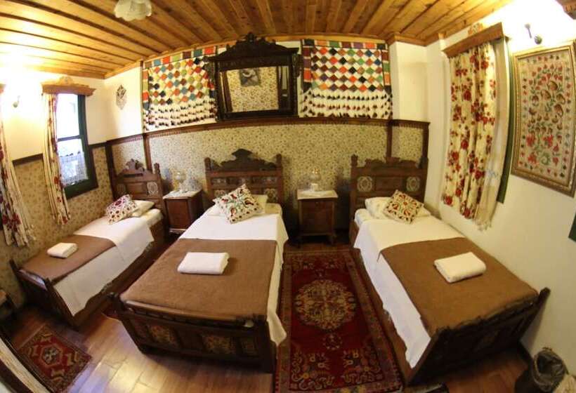 Номер Стандарт Трехместный, Homeros Pension & Guesthouse