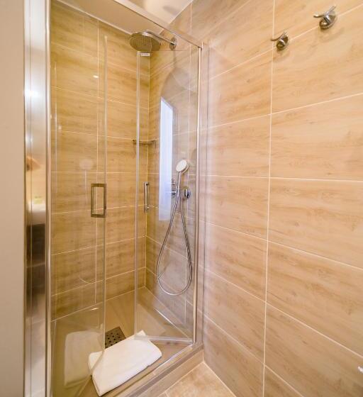 اتاق پرستیژ با چشم‌انداز دریا, Le Rabelais