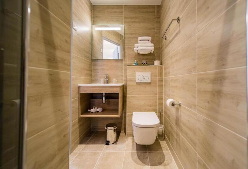 اتاق پرستیژ با چشم‌انداز دریا, Le Rabelais