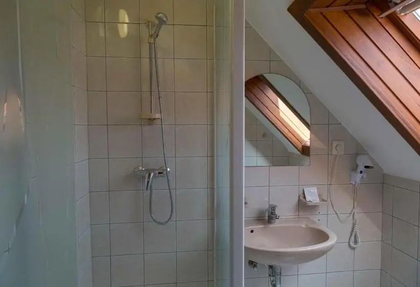 Standard Yhden Hengen Huone, Arina Villa