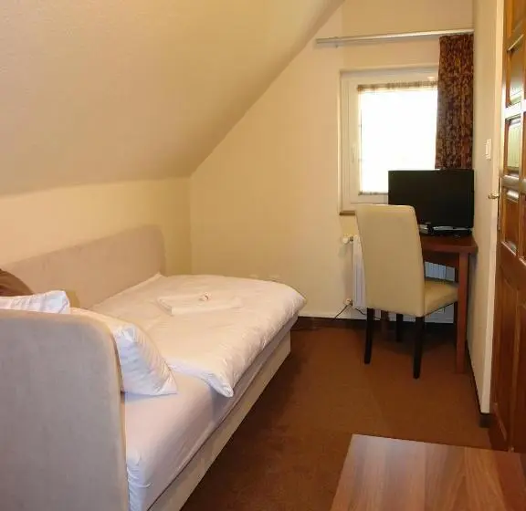 Standard Yhden Hengen Huone, Arina Villa