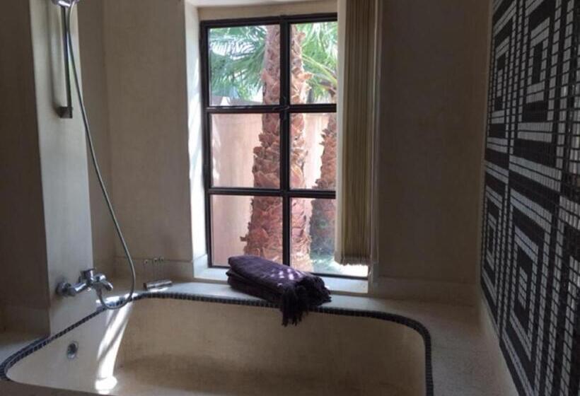 سوییت جونیور, Domaine Malika   Adults Only