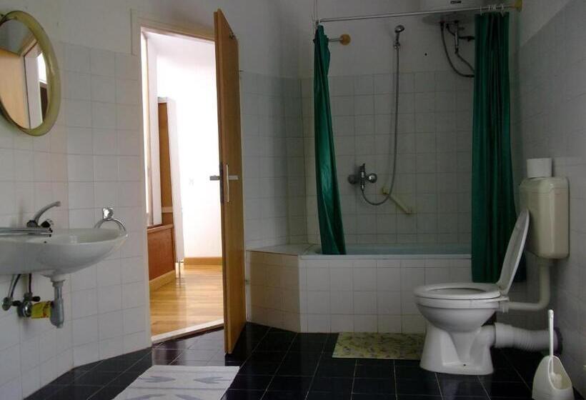 Appartement 3 Chambres Vue Mer, Soline Accommodation