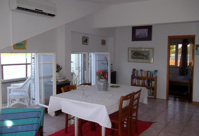 Appartement 3 Chambres Vue Mer, Soline Accommodation