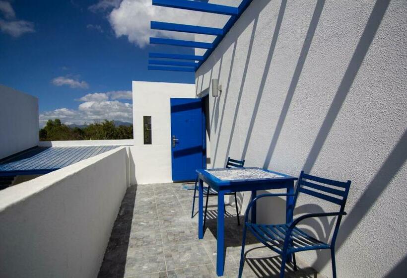 חדר משפחתי, Skytel Palawan