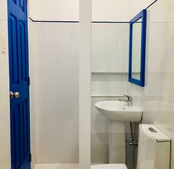 חדר משפחתי, Skytel Palawan