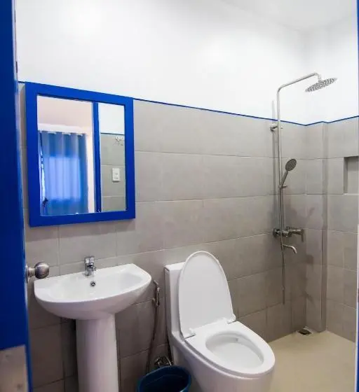 Deluxe Rum, Skytel Palawan