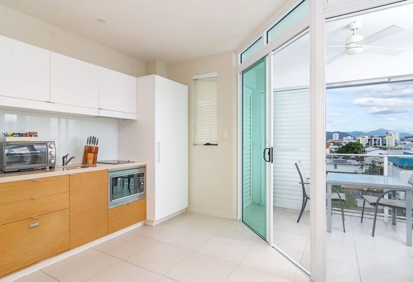 آپارتمان 1 خوابه, 201 Lake Street