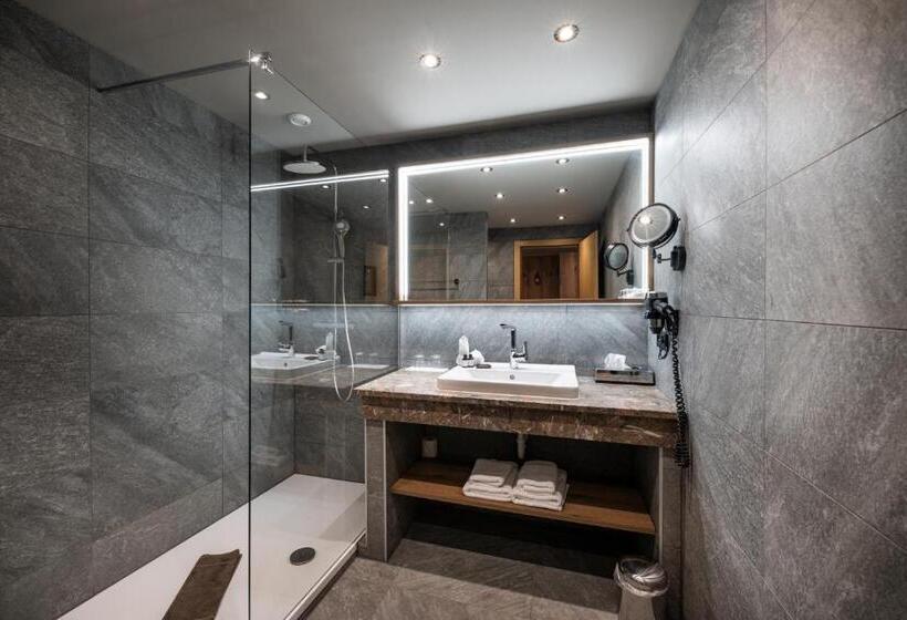 חדר סטנדרט עם מרפסת, Alpinresort Stubaierhof S