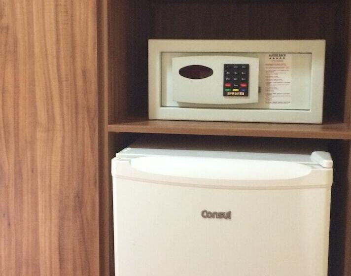 اتاق استاندارد سه نفره, Americano