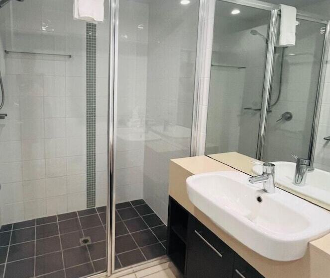 דירת 3 חדרים נוף לים, At Marina Shores