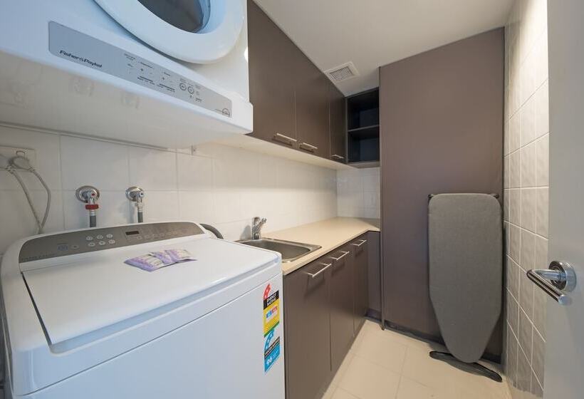 דירת פנטהאוז 1 חדרי שינה, At Marina Shores