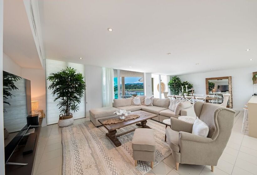 דירת פנטהאוז 1 חדרי שינה, At Marina Shores