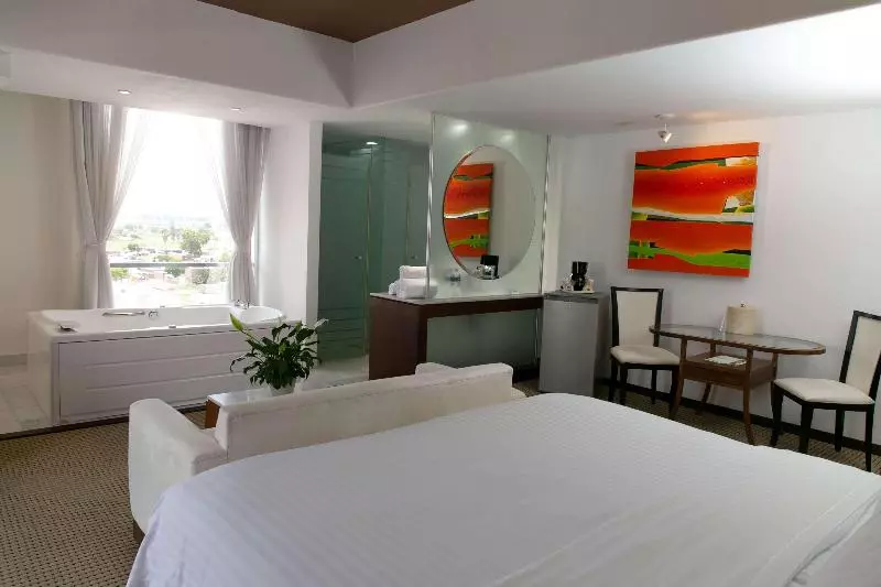 ジュニアスイート, Bel Air Business Salamanca, Trademark By Wyndham