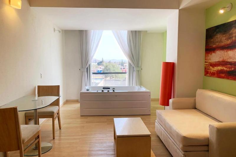 جناح جونيور, Bel Air Business Salamanca, Trademark By Wyndham