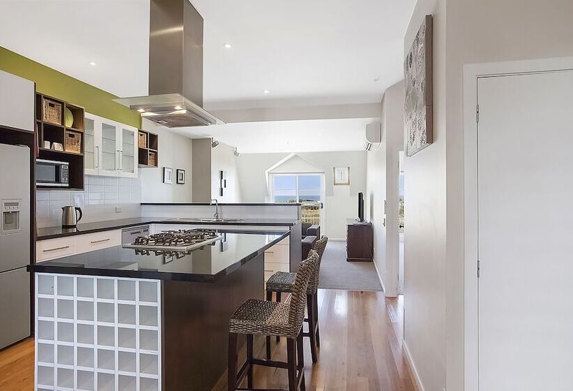 , Deep Blue Hotel & Hot Springs