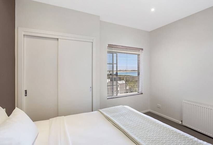 , Deep Blue Hotel & Hot Springs