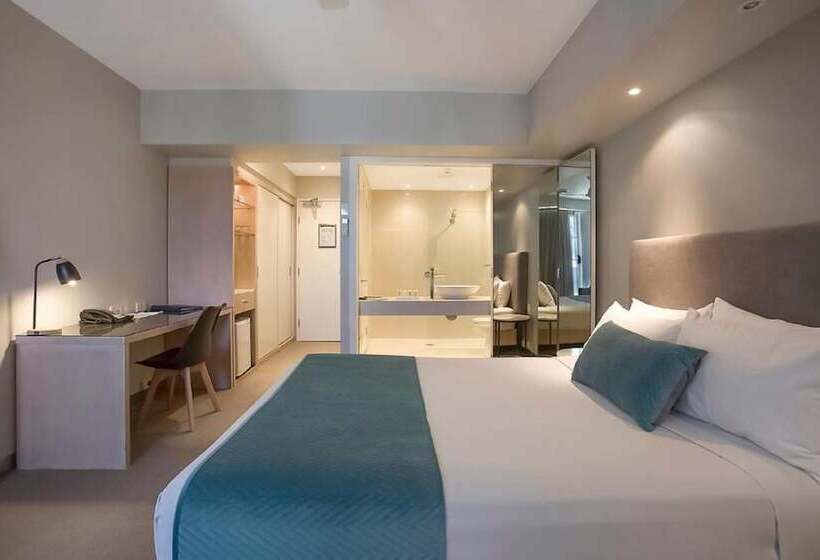 استودیوی پریمیوم, Deep Blue Hotel & Hot Springs