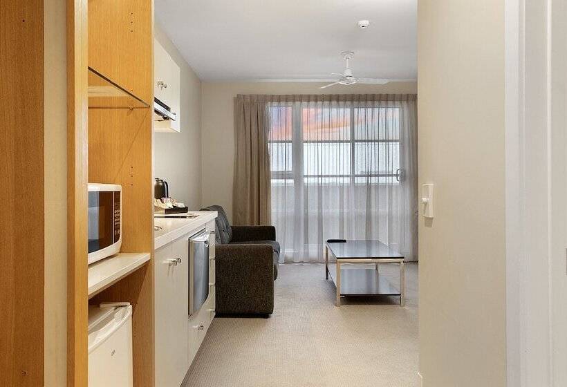 سوییت, Deep Blue Hotel & Hot Springs