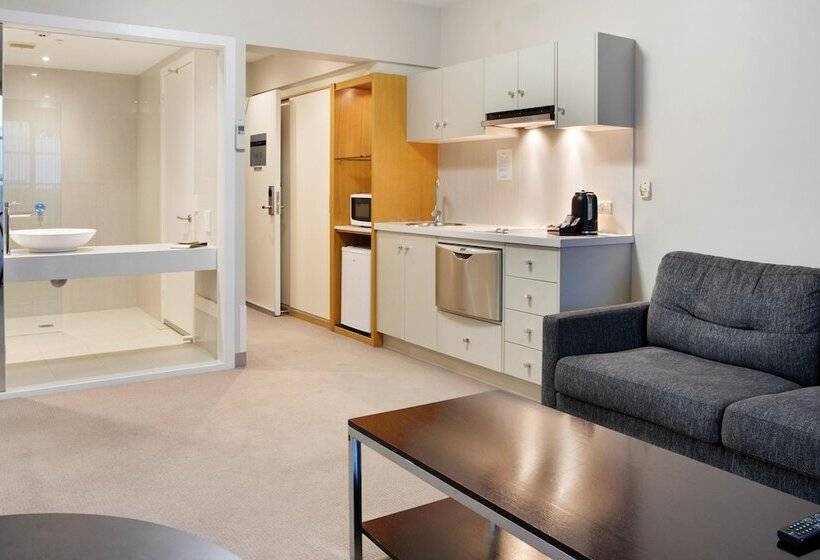 سوییت, Deep Blue Hotel & Hot Springs