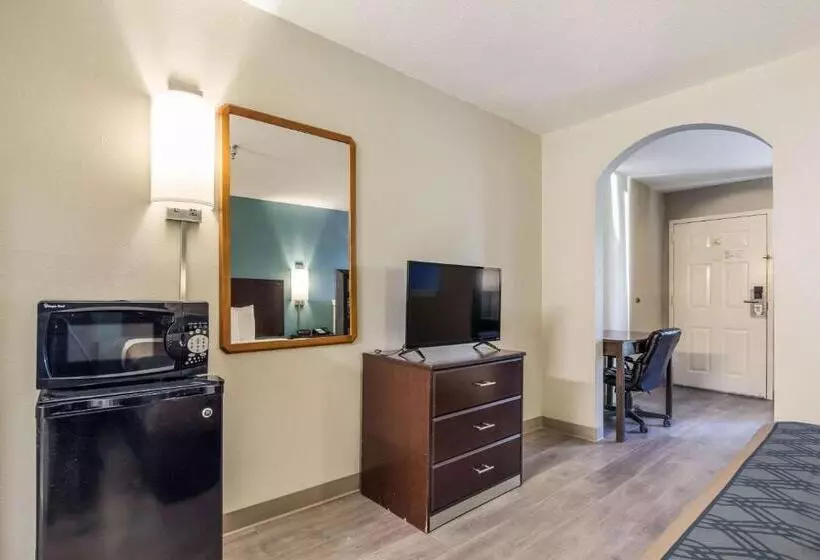キングサイズベッドのスタンダードルーム, Econo Lodge Inn & Suites I 65