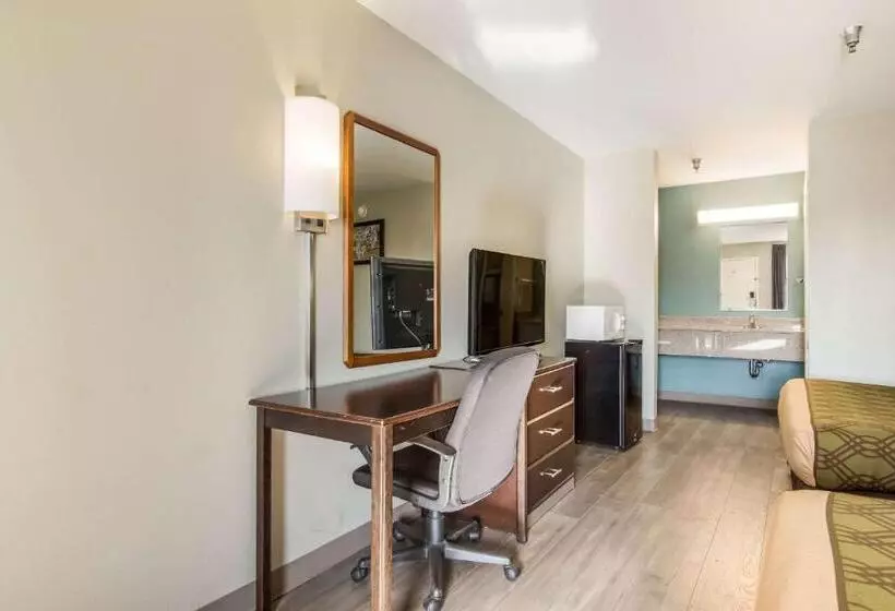 スタンダードルーム, Econo Lodge Inn & Suites I 65