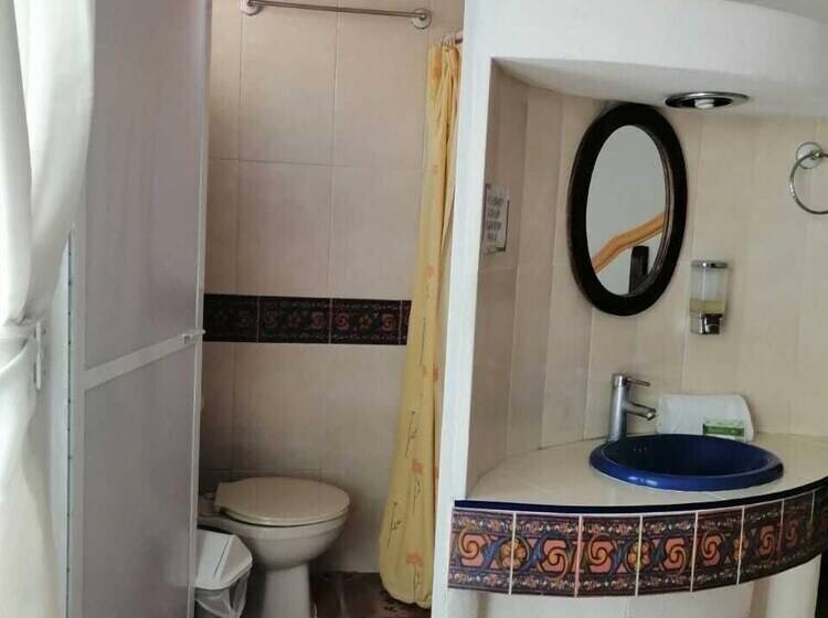 חדר סטנדרט לשלושה, El Refugio