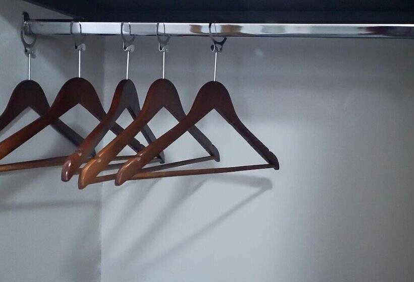 标准间, Expo Abastos