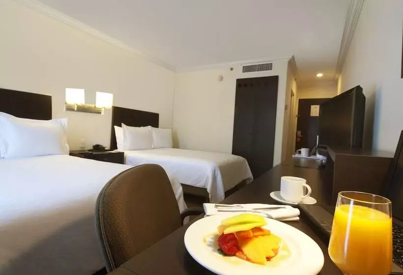 ２ダブルベッドのスタンダードルーム, Fiesta Inn Tepic