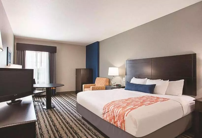 キングサイズベッドのデラックスルーム, La Quinta By Wyndham San Antonio Northwest