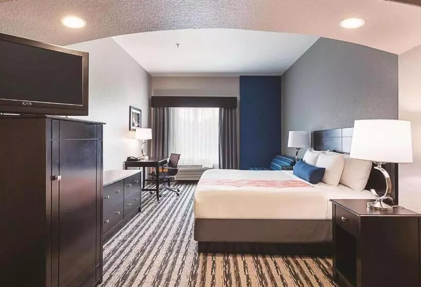 キングサイズベッドのスタンダードルーム, La Quinta By Wyndham San Antonio Northwest