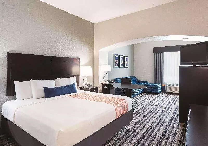 キングサイズベッドのデラックスルーム, La Quinta By Wyndham San Antonio Northwest