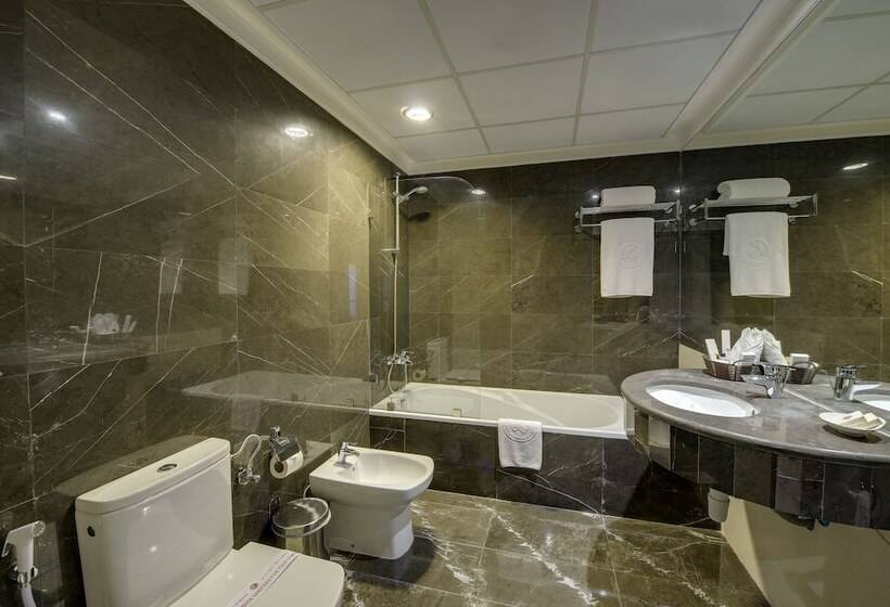 اتاق استاندارد با تخت بزرگ, Monroe Hotel & Suites