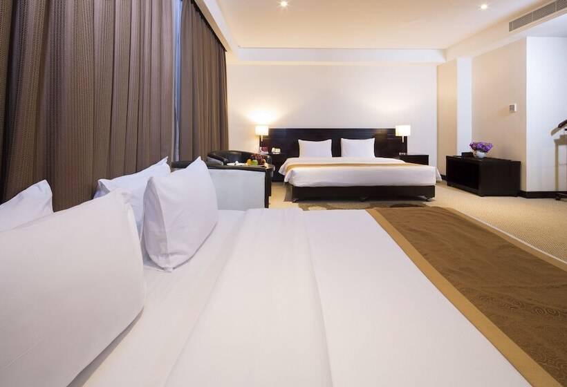 اتاق لوکس, Monroe Hotel & Suites