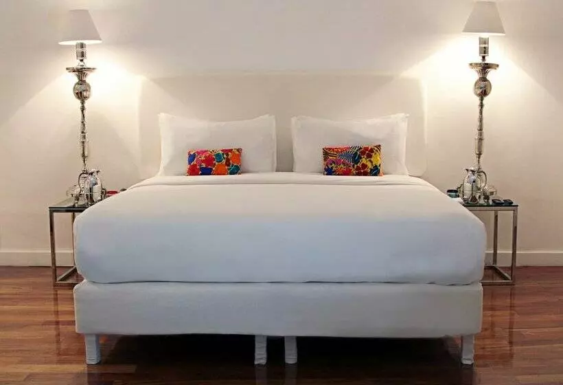 سوییت جونیور, Palacio Julio