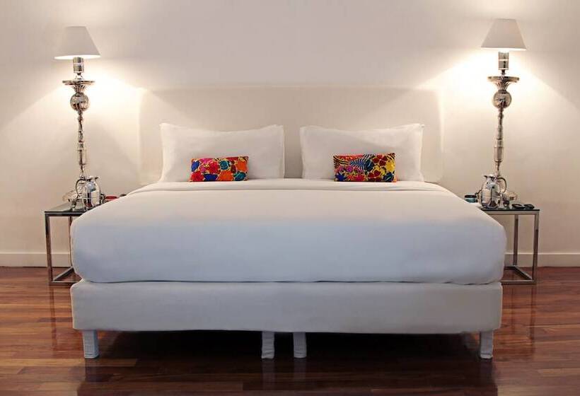 غرفة قياسية, Palacio Julio