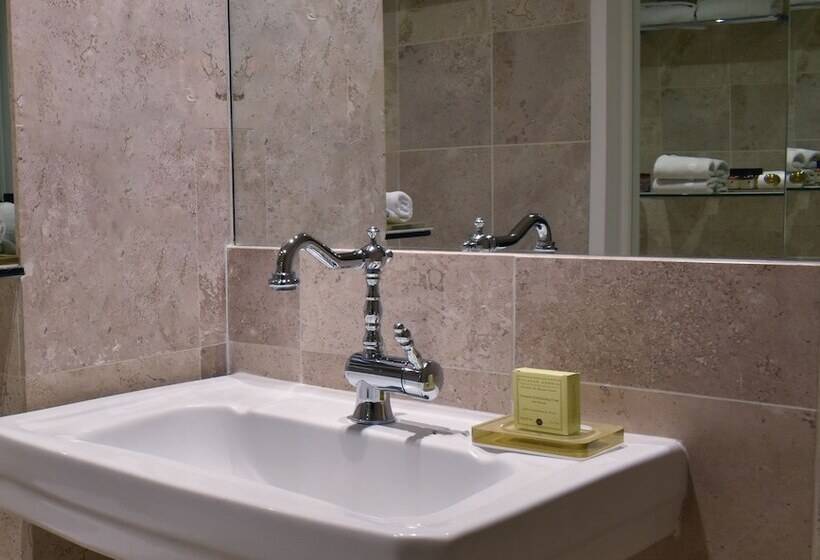 غرفة قياسية, Palacio Julio