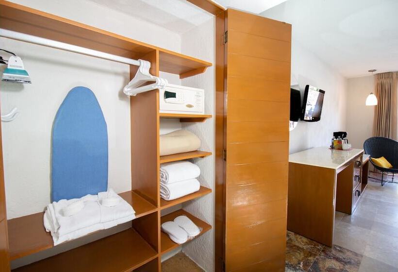 带大床的高级房间, Plaza Pelicanos Club Beach Resort All Inclusive