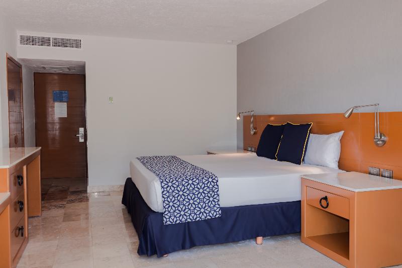 带大床的高级房间, Plaza Pelicanos Club Beach Resort All Inclusive