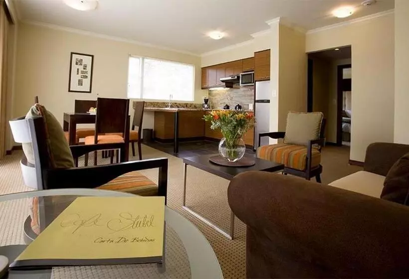 スイート, Stubel Suites & Cafe