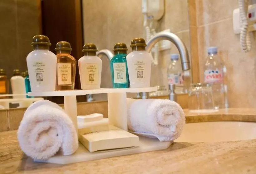 デラックスルーム, Stubel Suites & Cafe