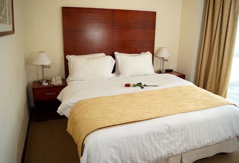 デラックスルーム, Stubel Suites & Cafe