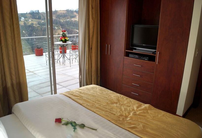 スイート, Stubel Suites & Cafe